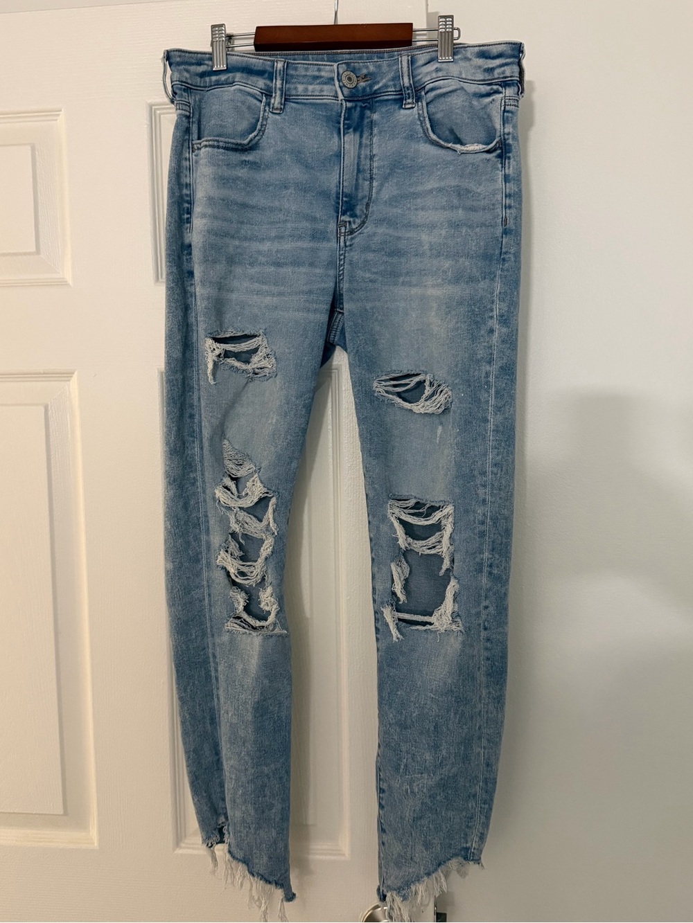 American Eagle Distressed Crop Jeggings 12L